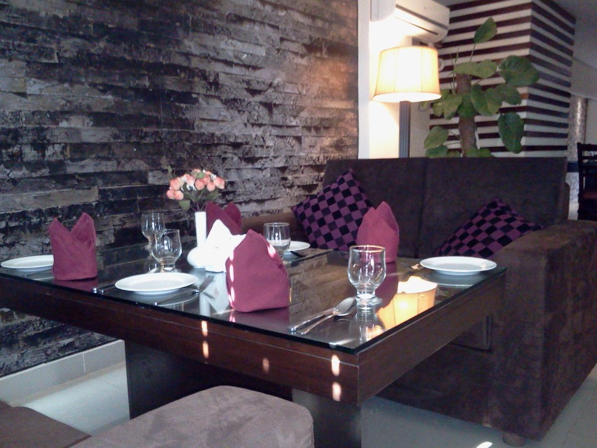 Divine Hotel Rawalpindi Eksteriør bilde