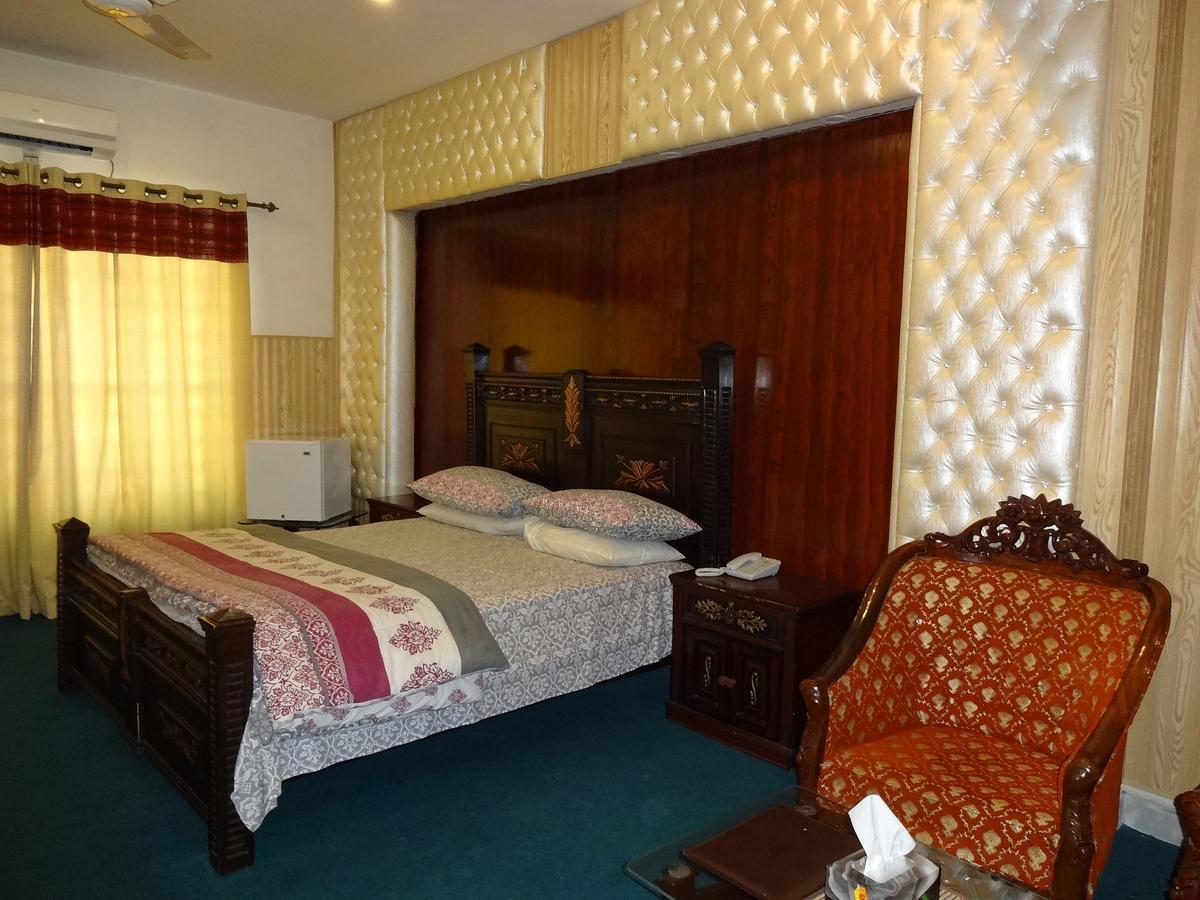 Divine Hotel Rawalpindi Eksteriør bilde
